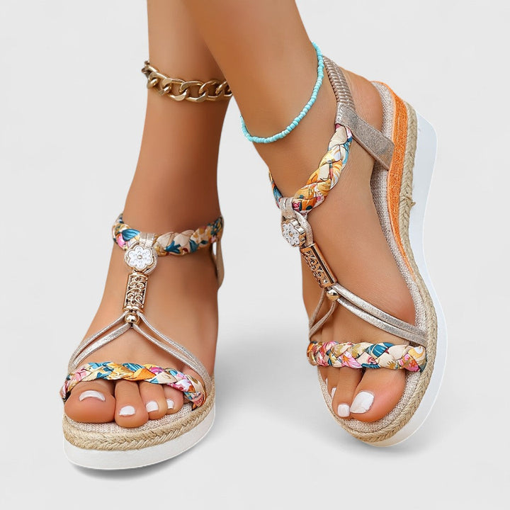 Lenka - Kényelmes magassarkú szandál