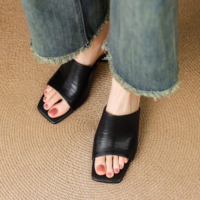 Molli - Curve Bőr Mules Sarok