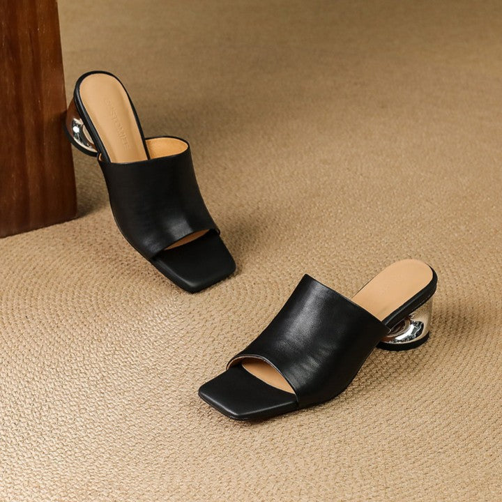 Molli - Curve Bőr Mules Sarok