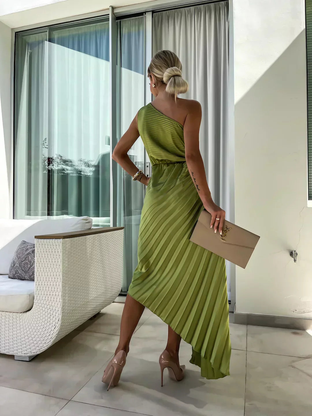 Emese - Elegáns Maxi Virágos Ruha Egy Vállra